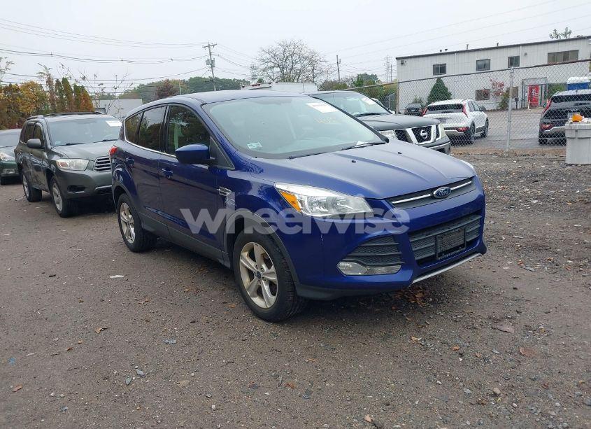 2016 Ford Escape SE (VIN 1FMCU9GX8GUA57487) main photo