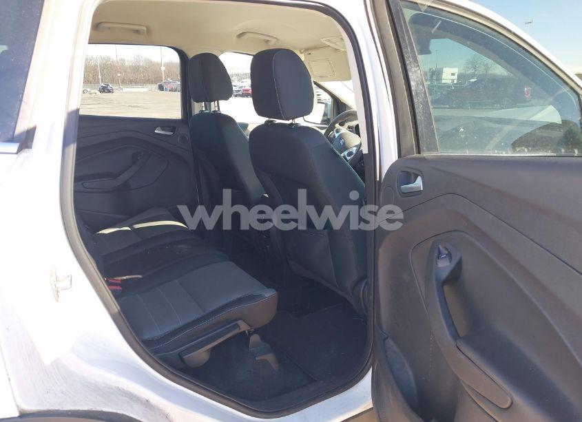 Photo 8 of 2016 Ford Escape SE (VIN 1FMCU9GX8GUA88657)