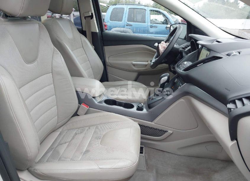 Photo 5 of 2016 Ford Escape SE (VIN 1FMCU9GX8GUA92661)