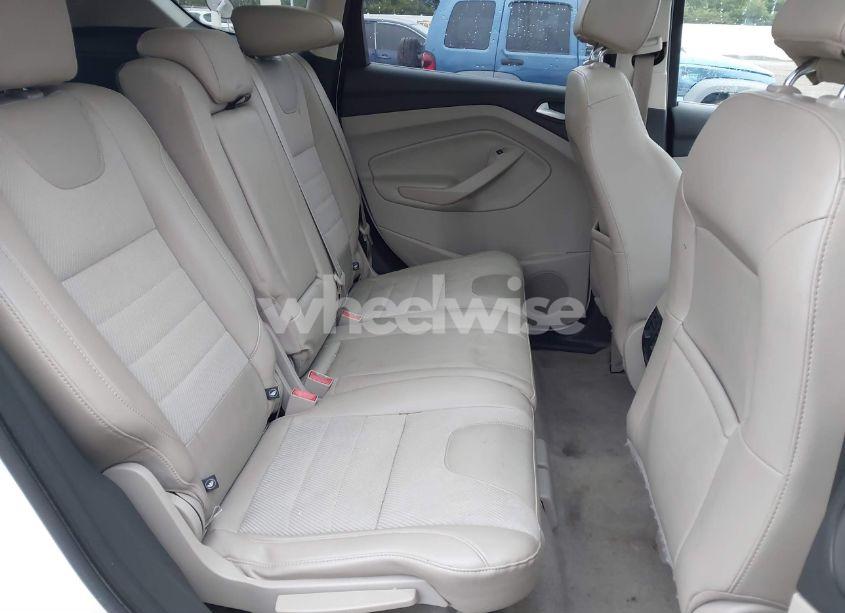 Photo 8 of 2016 Ford Escape SE (VIN 1FMCU9GX8GUA92661)