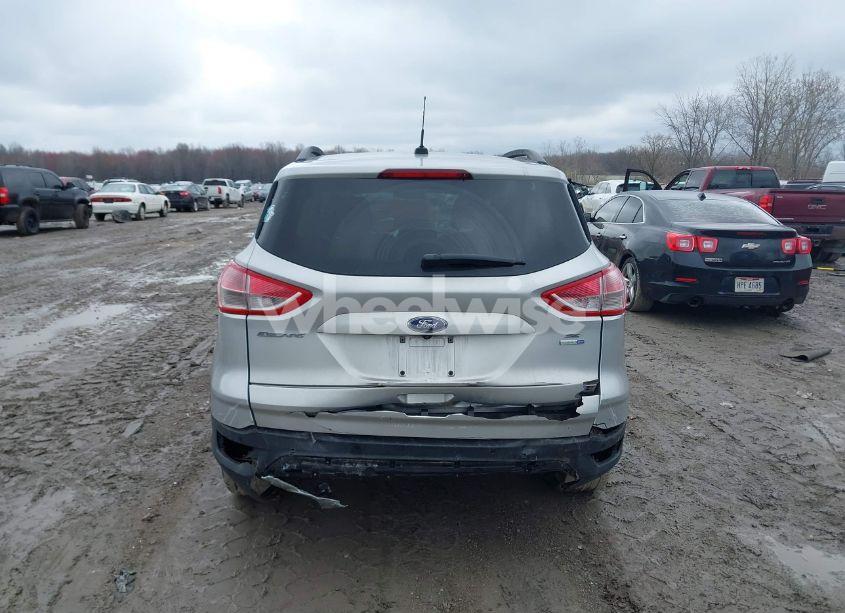 Photo 16 of 2016 Ford Escape SE (VIN 1FMCU9GX8GUB33192)