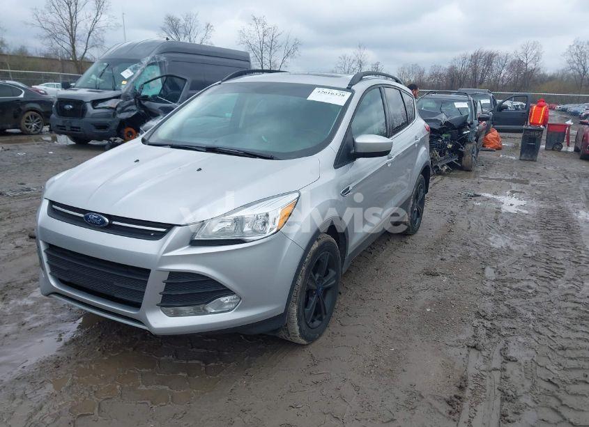 Photo 2 of 2016 Ford Escape SE (VIN 1FMCU9GX8GUB33192)