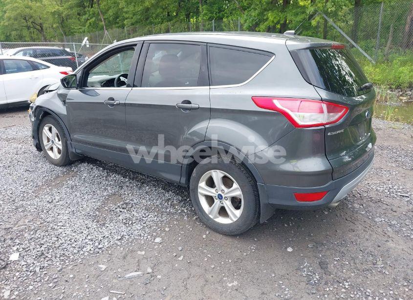 Photo 3 of 2016 Ford Escape SE (VIN 1FMCU9GX8GUB42300)