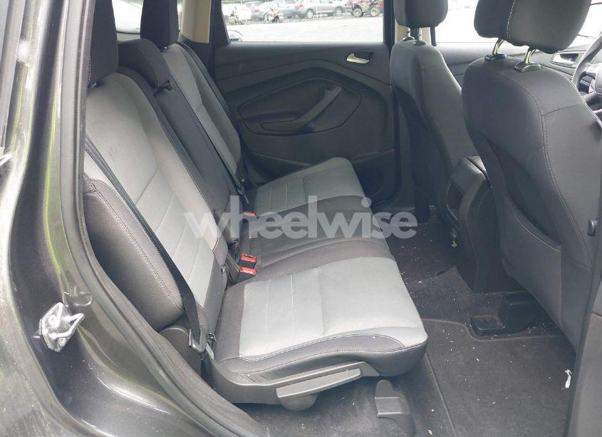 Photo 8 of 2016 Ford Escape SE (VIN 1FMCU9GX8GUB42300)