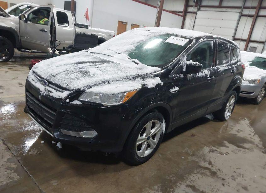 Photo 2 of 2016 Ford Escape SE (VIN 1FMCU9GX8GUB54673)