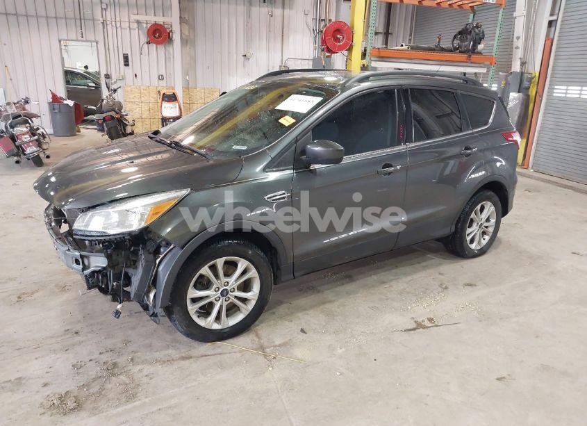 Photo 2 of 2016 Ford Escape SE (VIN 1FMCU9GX8GUB75278)