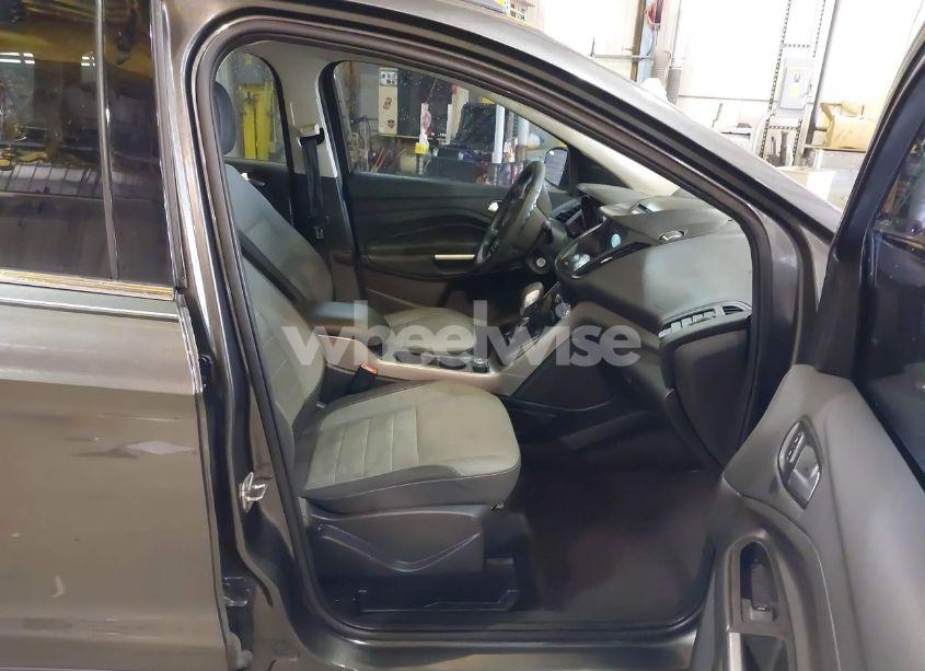 Photo 5 of 2016 Ford Escape SE (VIN 1FMCU9GX8GUB75278)