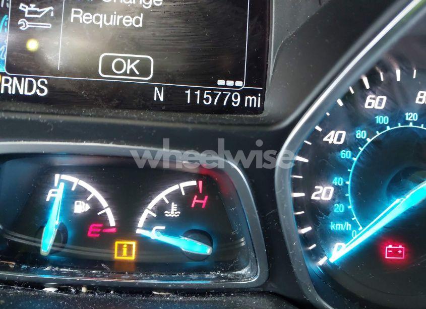 Photo 16 of 2016 Ford Escape SE (VIN 1FMCU9GX8GUB90704)