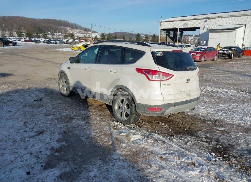 Photo 3 of 2016 Ford Escape SE (VIN 1FMCU9GX8GUB90704)