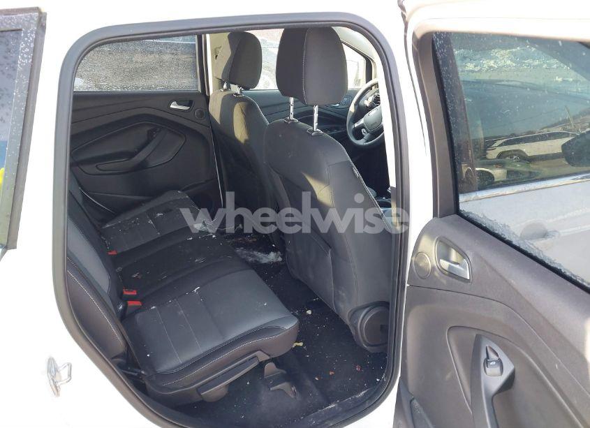 Photo 8 of 2016 Ford Escape SE (VIN 1FMCU9GX8GUB90704)