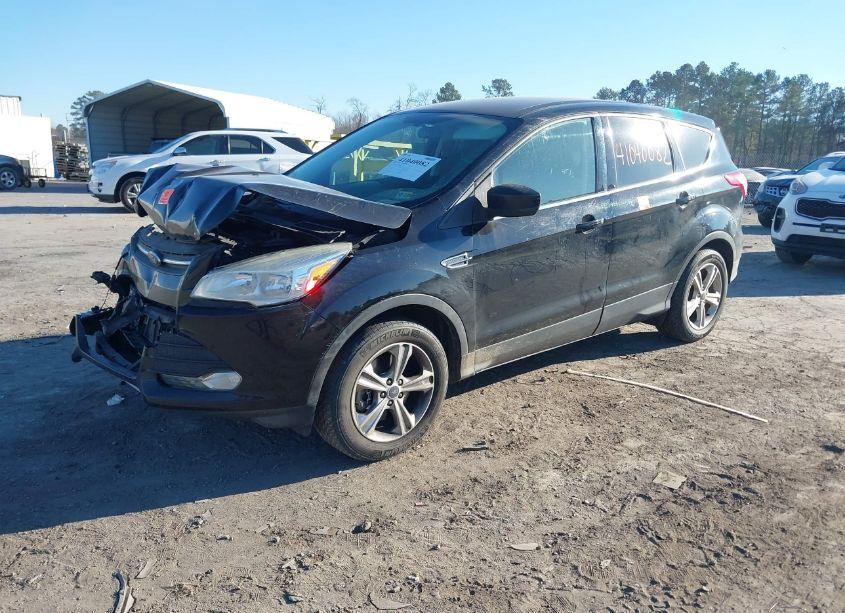Photo 2 of 2016 Ford Escape SE (VIN 1FMCU9GX8GUC52098)