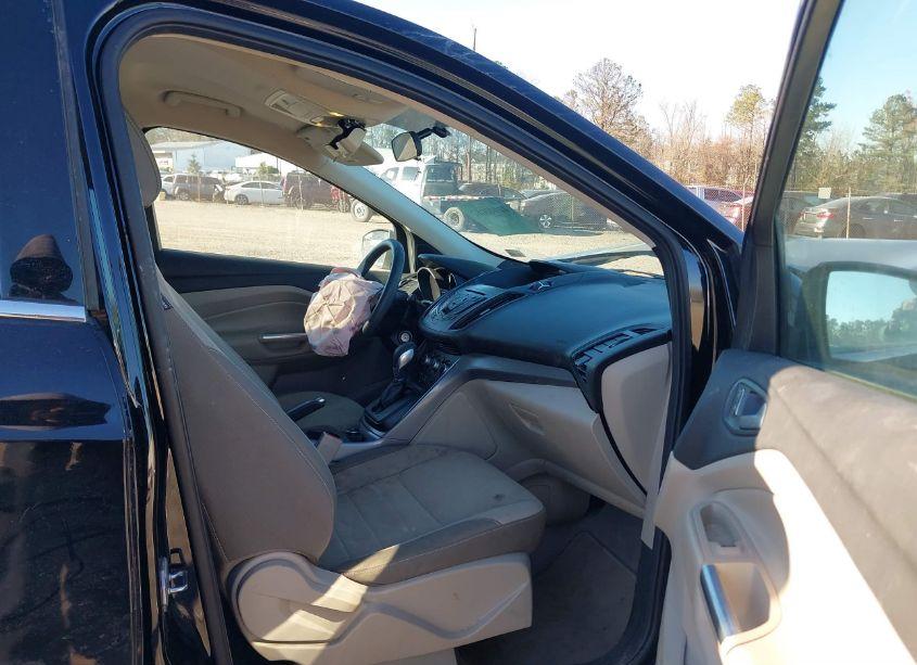 Photo 5 of 2016 Ford Escape SE (VIN 1FMCU9GX8GUC52098)