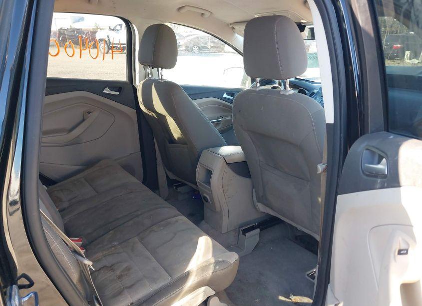 Photo 8 of 2016 Ford Escape SE (VIN 1FMCU9GX8GUC52098)