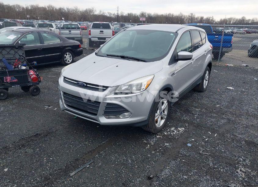 Photo 2 of 2016 Ford Escape SE (VIN 1FMCU9GX8GUC89281)