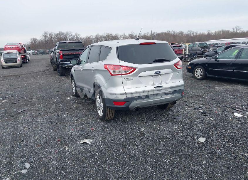 Photo 3 of 2016 Ford Escape SE (VIN 1FMCU9GX8GUC89281)