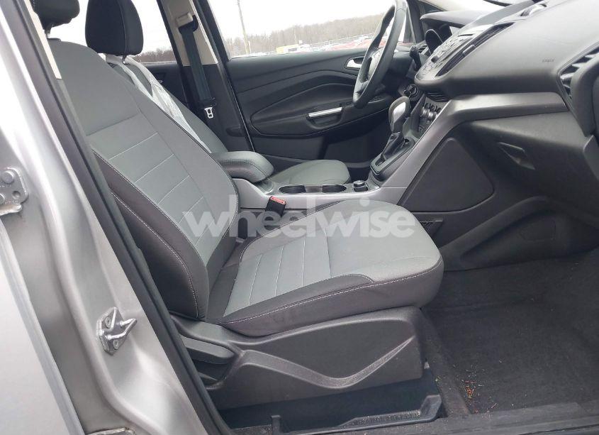 Photo 5 of 2016 Ford Escape SE (VIN 1FMCU9GX8GUC89281)