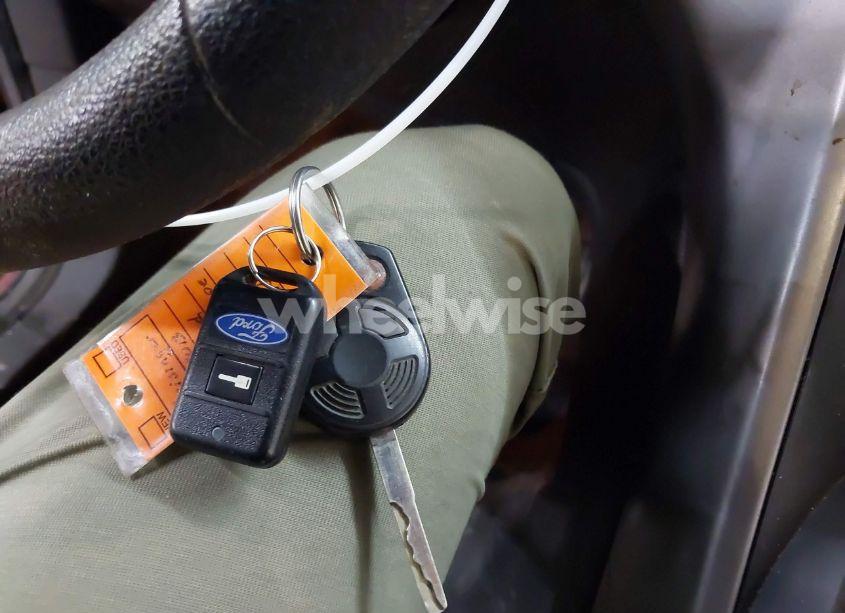 Photo 11 of 2013 Ford Escape SE (VIN 1FMCU9GX9DUA31041)