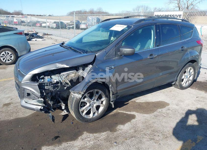 Photo 2 of 2013 Ford Escape SE (VIN 1FMCU9GX9DUB63989)