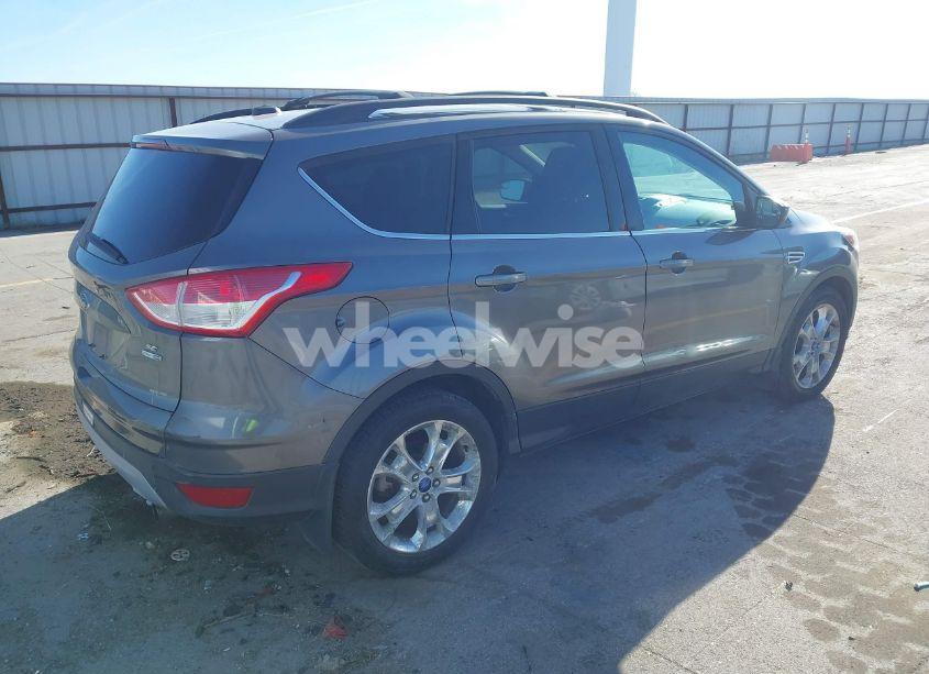Photo 4 of 2013 Ford Escape SE (VIN 1FMCU9GX9DUB63989)