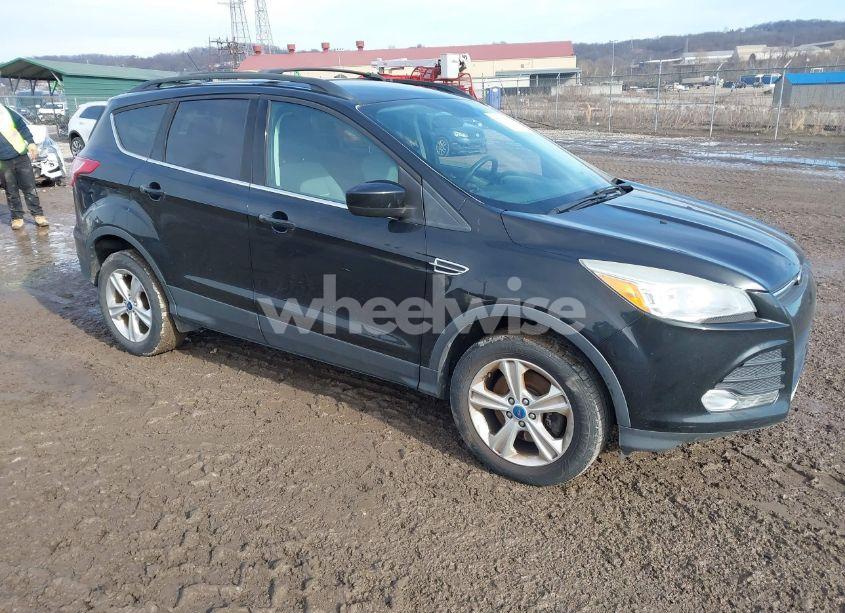2013 Ford Escape SE (VIN 1FMCU9GX9DUB92571) main photo