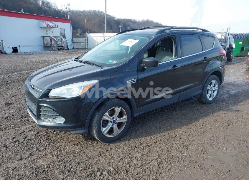 Photo 2 of 2013 Ford Escape SE (VIN 1FMCU9GX9DUB92571)