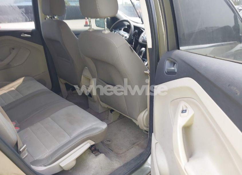 Photo 8 of 2013 Ford Escape SE (VIN 1FMCU9GX9DUC98437)