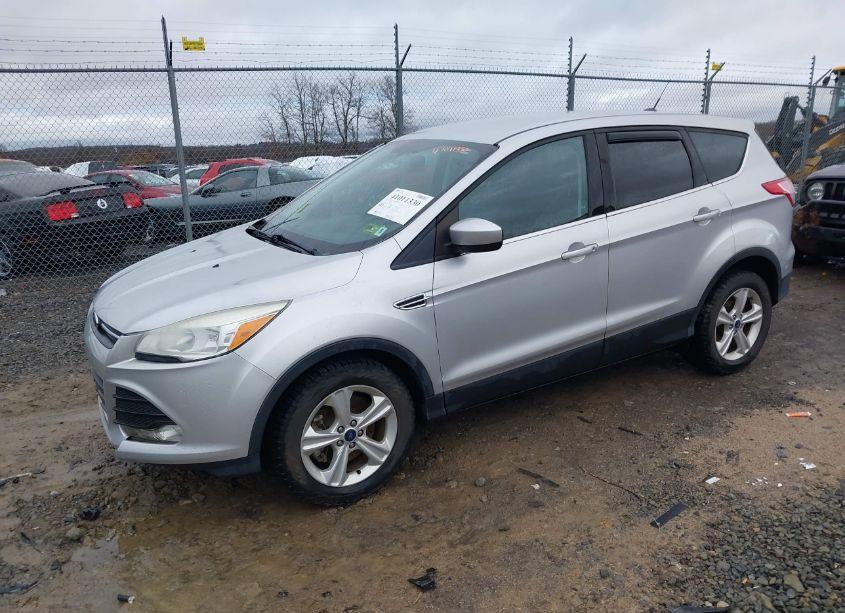 Photo 2 of 2014 Ford Escape SE (VIN 1FMCU9GX9EUA12152)