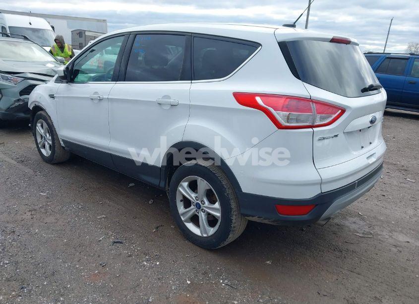 Photo 3 of 2014 Ford Escape SE (VIN 1FMCU9GX9EUA18954)