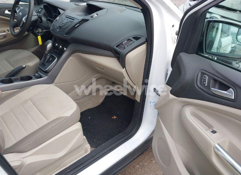 Photo 5 of 2014 Ford Escape SE (VIN 1FMCU9GX9EUA18954)