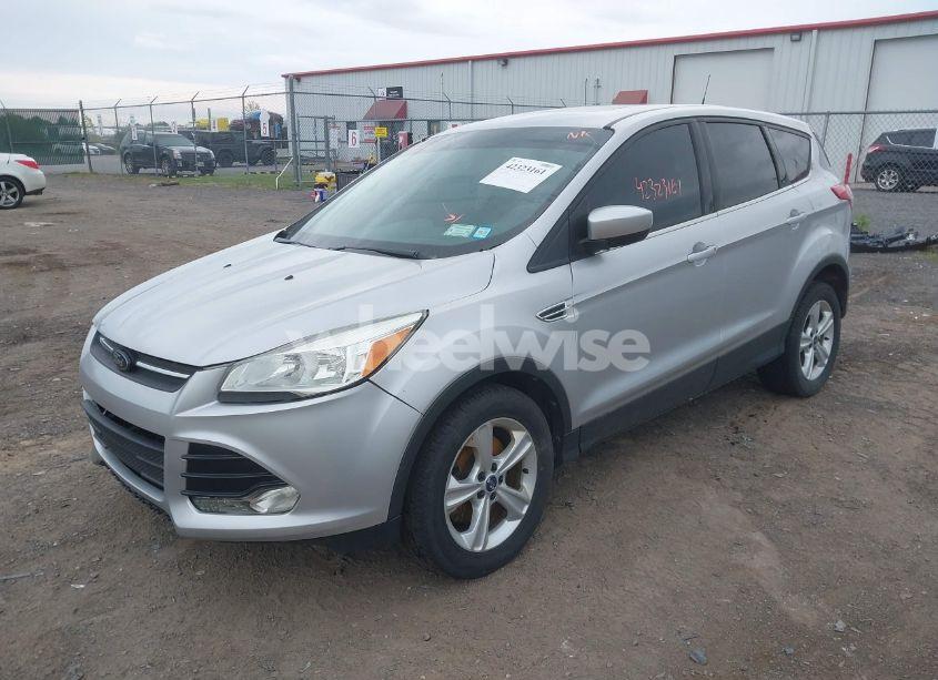 Photo 2 of 2014 Ford Escape SE (VIN 1FMCU9GX9EUC35713)