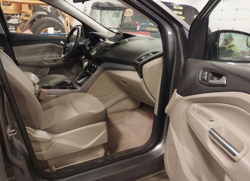 Photo 5 of 2014 Ford Escape SE (VIN 1FMCU9GX9EUE50380)