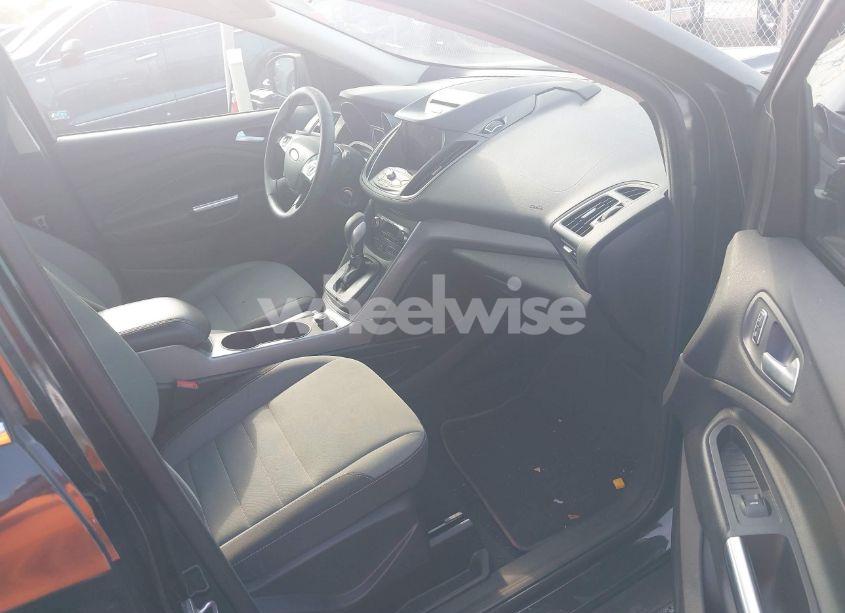 Photo 5 of 2015 Ford Escape SE (VIN 1FMCU9GX9FUA21483)