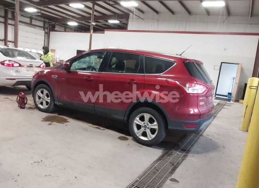 Photo 3 of 2015 Ford Escape SE (VIN 1FMCU9GX9FUB71660)