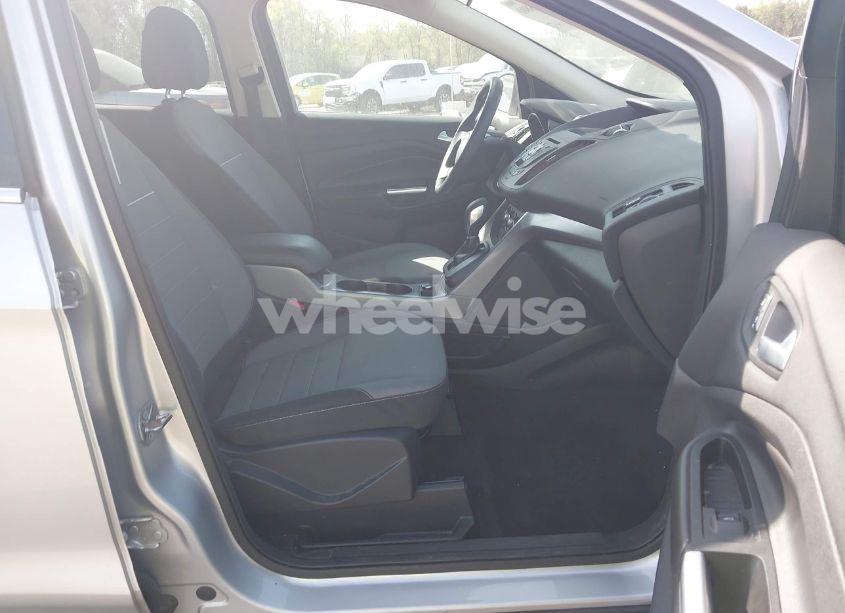 Photo 5 of 2015 Ford Escape SE (VIN 1FMCU9GX9FUC19545)