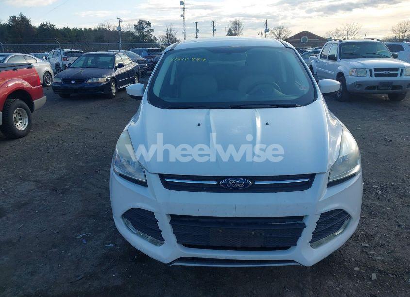 Photo 12 of 2016 Ford Escape SE (VIN 1FMCU9GX9GUA55568)