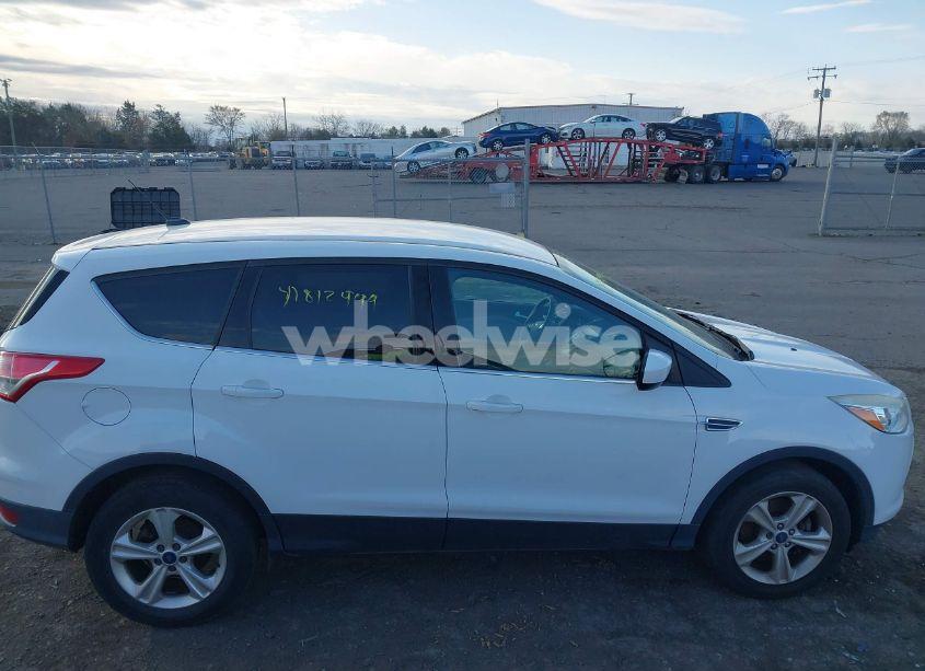 Photo 13 of 2016 Ford Escape SE (VIN 1FMCU9GX9GUA55568)