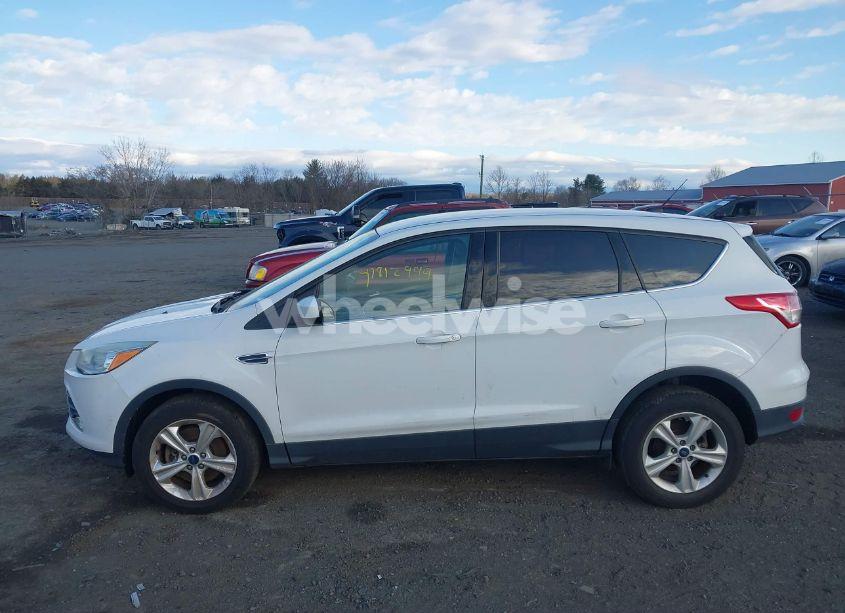 Photo 14 of 2016 Ford Escape SE (VIN 1FMCU9GX9GUA55568)