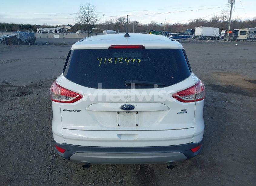Photo 16 of 2016 Ford Escape SE (VIN 1FMCU9GX9GUA55568)