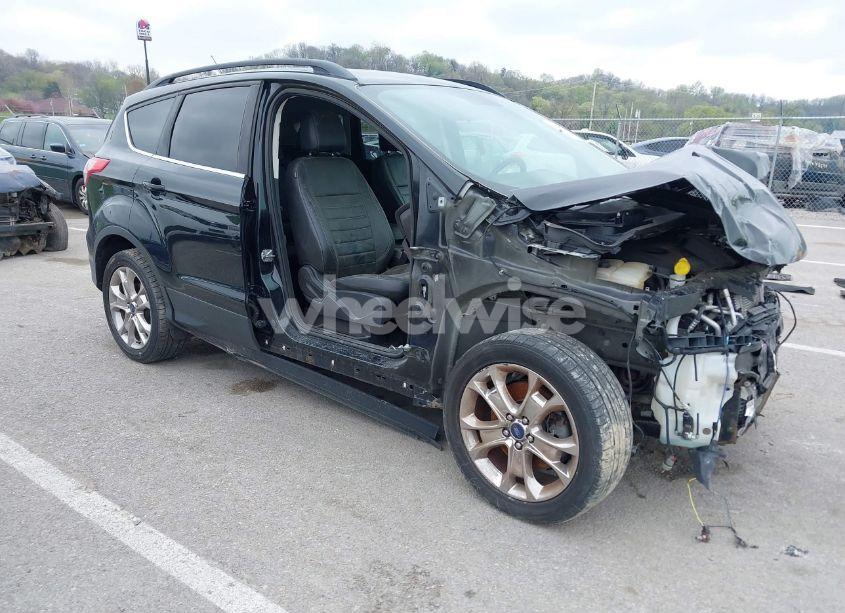 2016 Ford Escape SE (VIN 1FMCU9GX9GUA62830) main photo