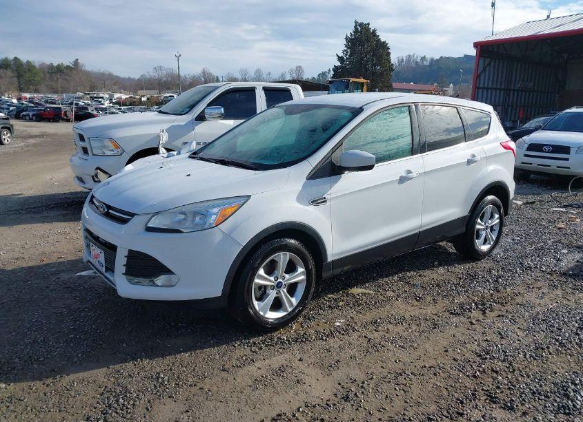 Photo 2 of 2016 Ford Escape SE (VIN 1FMCU9GX9GUA75190)