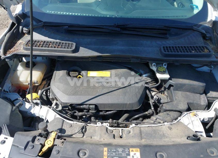 Photo 10 of 2016 Ford Escape SE (VIN 1FMCU9GX9GUA76601)