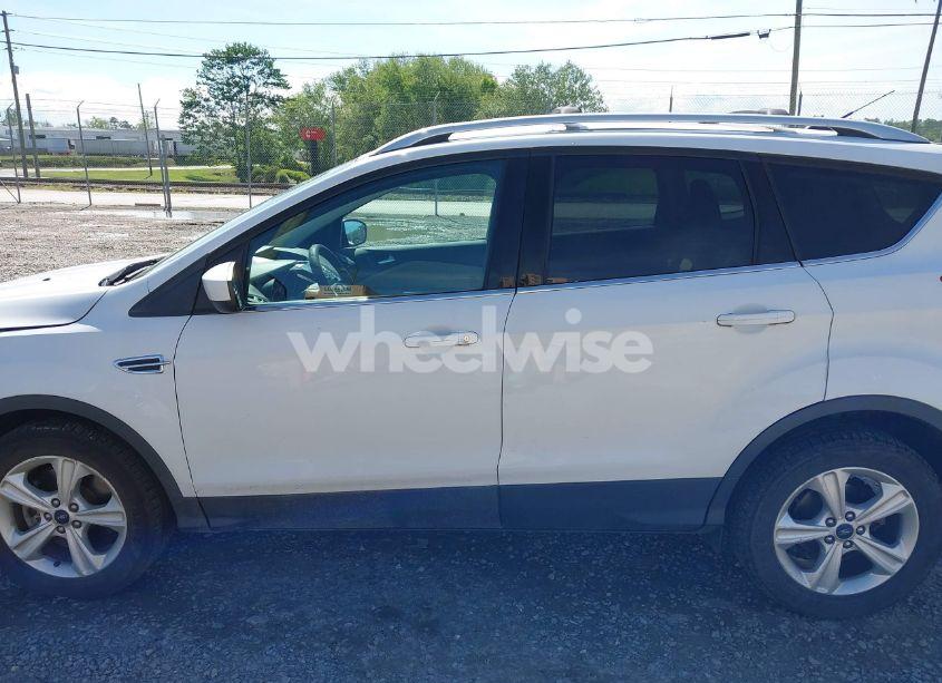 Photo 14 of 2016 Ford Escape SE (VIN 1FMCU9GX9GUA76601)