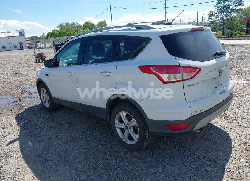Photo 3 of 2016 Ford Escape SE (VIN 1FMCU9GX9GUA76601)
