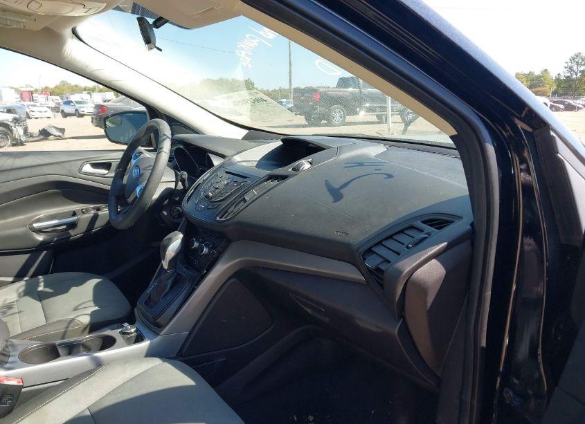 Photo 5 of 2016 Ford Escape SE (VIN 1FMCU9GX9GUA94922)