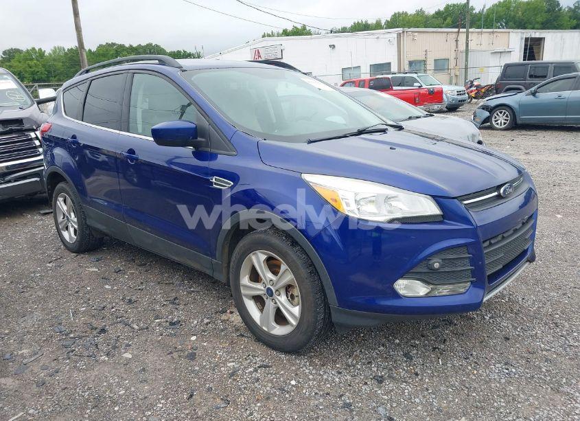 2016 Ford Escape SE (VIN 1FMCU9GX9GUB75094) main photo