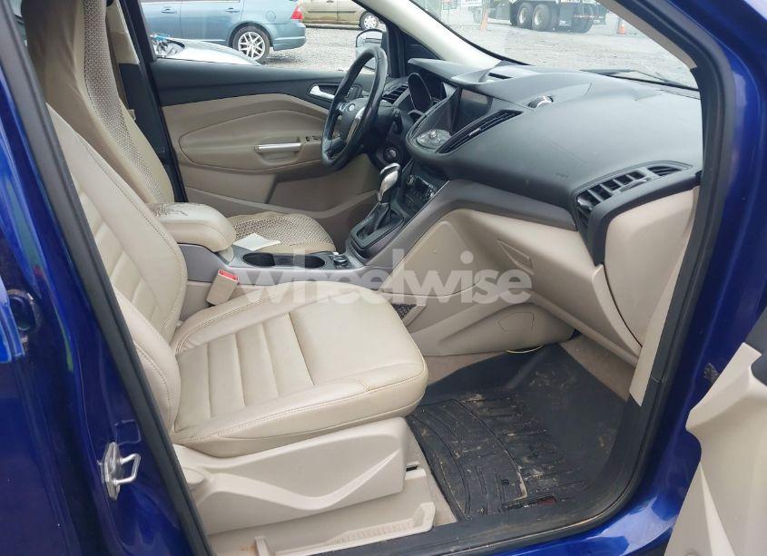 Photo 5 of 2016 Ford Escape SE (VIN 1FMCU9GX9GUB75094)