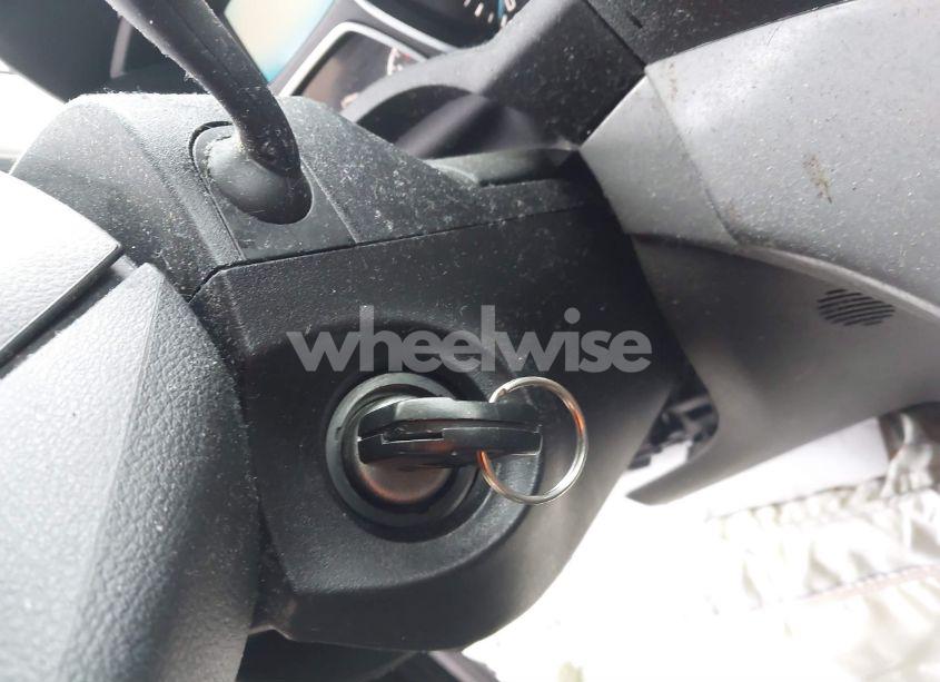 Photo 11 of 2016 Ford Escape SE (VIN 1FMCU9GX9GUB91960)