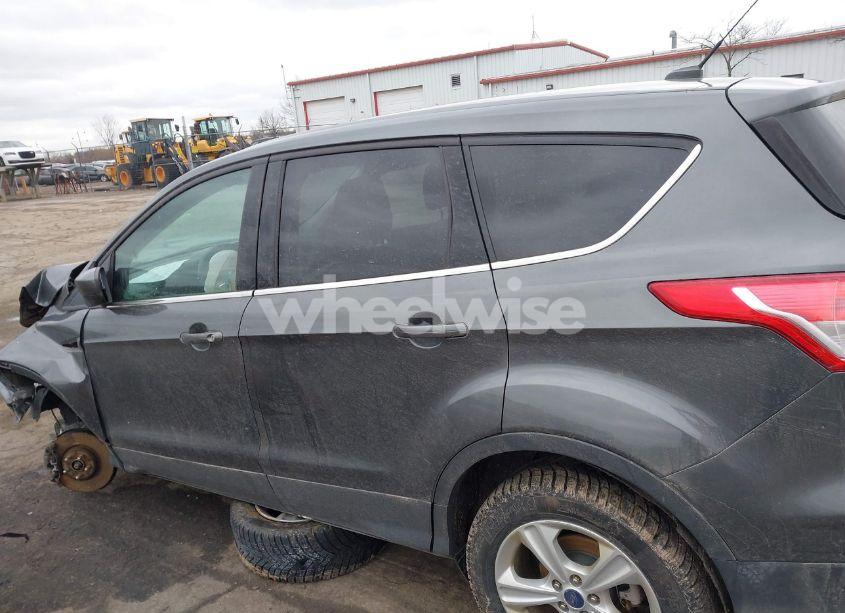 Photo 14 of 2016 Ford Escape SE (VIN 1FMCU9GX9GUB91960)