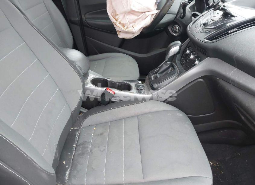 Photo 5 of 2016 Ford Escape SE (VIN 1FMCU9GX9GUB91960)