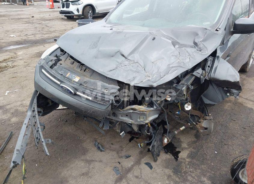 Photo 6 of 2016 Ford Escape SE (VIN 1FMCU9GX9GUB91960)